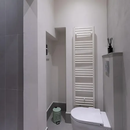 Alighieri's Suite-hosted By Sweetstay Lägenhet *